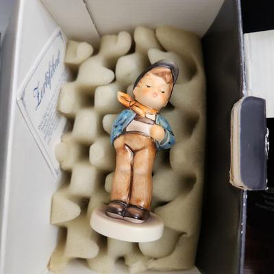 Collection of 5 M.J. Goebel Hummel Figurines