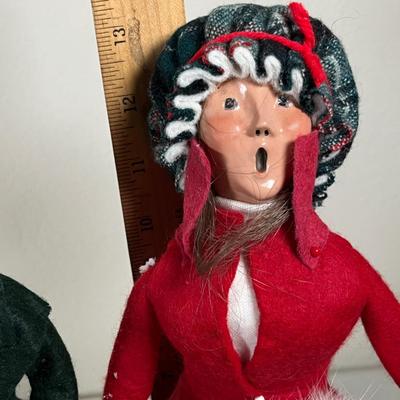 Lot 81 Byer's Choice Choir vintage 1980s!!!