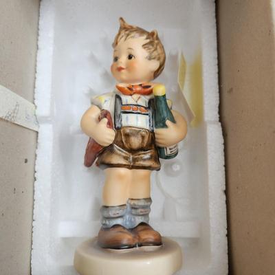 Collection of 5 M.J. Goebel Hummel Figurines