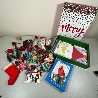 Lot 87 More Christmas ornaments & cards