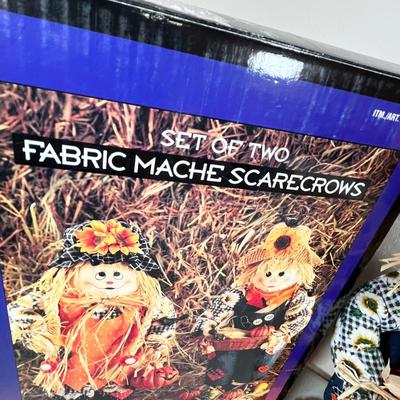 Lot 90 NIB Scarewrows
