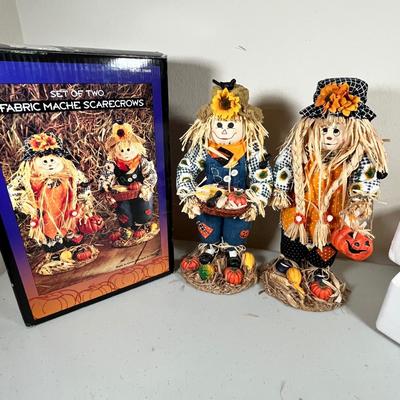 Lot 90 NIB Scarewrows