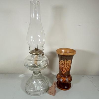 Lot 92 Oil Lamp & mertle wood vase