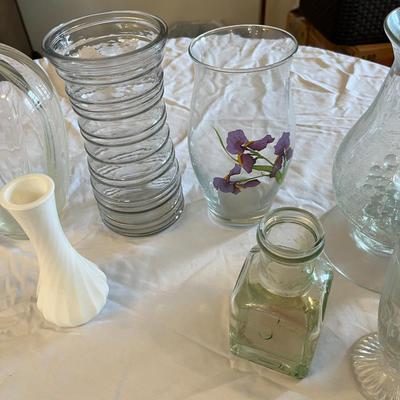 Sale Photo Thumbnail #350: Lot of Assorted Glass Flower Vases