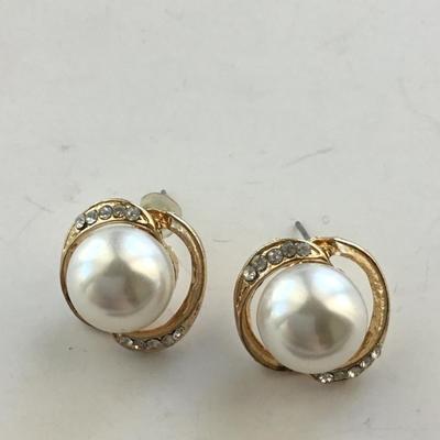 Gold tone faux pearl stud earrings