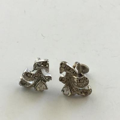 Vintage silver tone screw on rhinestone earrings