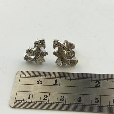 Vintage silver tone screw on rhinestone earrings