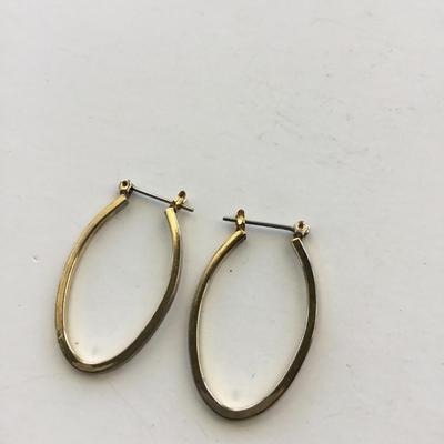 Gold tone oval shape earrings