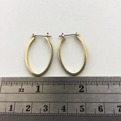 Gold tone oval shape earrings