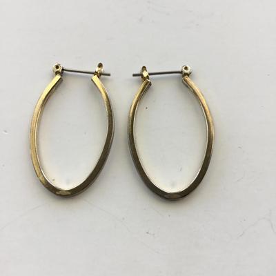 Gold tone oval shape earrings