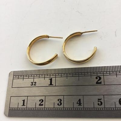 Gold tone hoop earrings