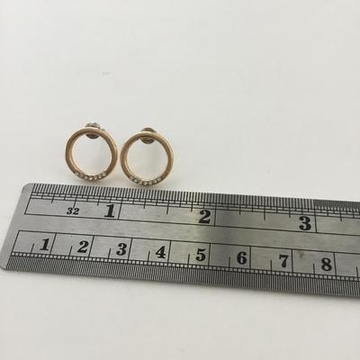 Gold tone round fashion earrings
