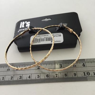 Gold tone hoop earrings