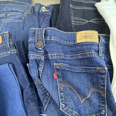 7 Pair Women’s Denim Some new with tags