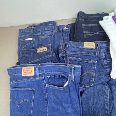 7 Pair Women’s Denim Some new with tags