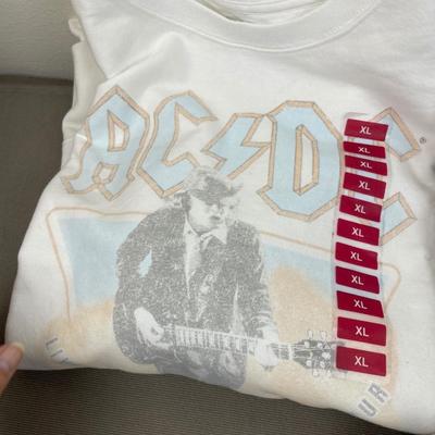 4 Women’s Sweatshirts etc, some New!