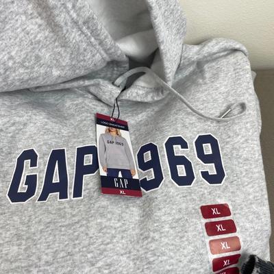 4 Women’s Sweatshirts etc, some New!