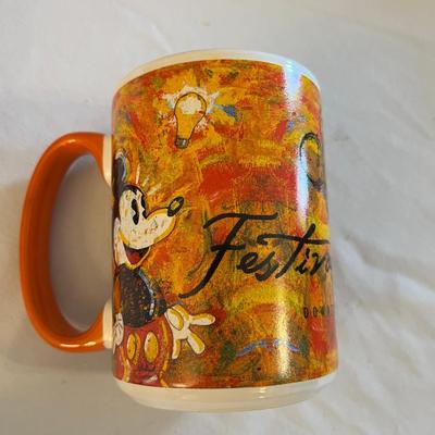 Sale Photo Thumbnail #366: Set of 4 Walt Disney Assorted Coffee Mugs