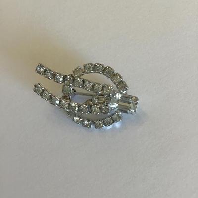 Vintage Rhinestone brooch