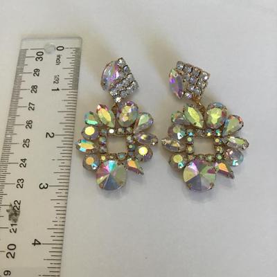 Vintage Aurora Borealis rhinestone dangle earrings