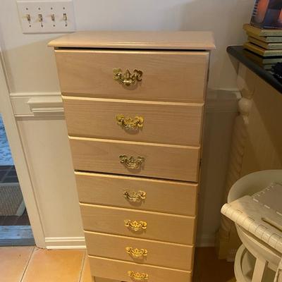 Sale Photo Thumbnail #892
