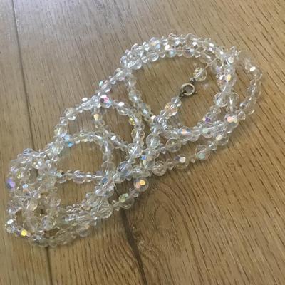 Beautiful vintage, long aurora, borealis crystal necklace