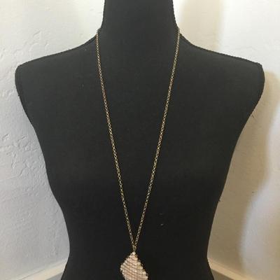 Beautiful vintage, gold tone, light pearly, glass bead, wire, wrapped triangle pendant necklace very pretty