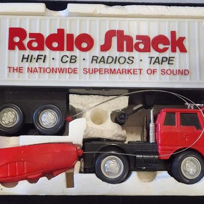 Sale Photo Thumbnail #55: 1979 Radio Shack Semi Truck W/ Remote Control 60-3012 RadioShack & High Rider 4×4 New

Both w/ original box and in great condition