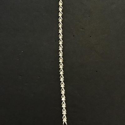 Very nice vintage Avon tennis bracelet