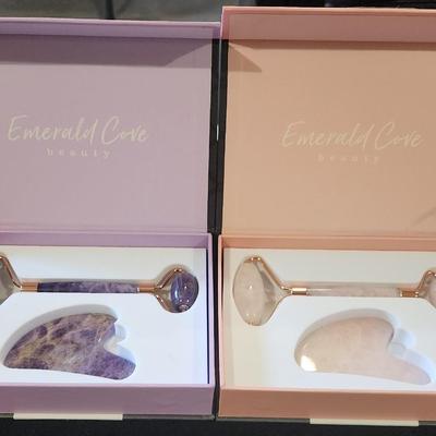 Sale Photo Thumbnail #396: Emerald Cove Beauty Facial Spa Set - Rose Quartz & Amathyst Face Massager. Never used w/ original package
Will receive all items pictured as is