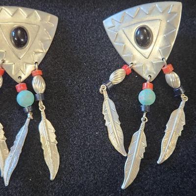 Sale Photo Thumbnail #291: Vintage Costume Jewelry Earrings & Braclets

Will receive all items pictured as is
