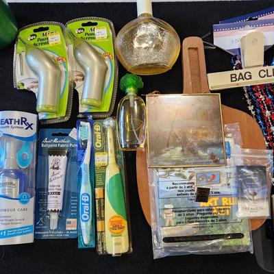 Sale Photo Thumbnail #415: Huge Vintage Household & Grab bag items Kitchen accessories lot ect...

Will receive all items pictured as is.