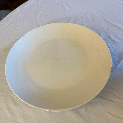 Sale Photo Thumbnail #417: White Dinnerware 10 Pieces