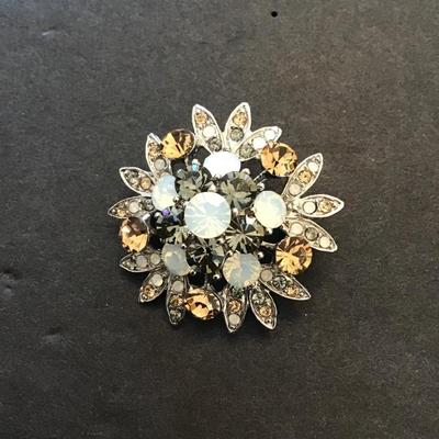 Sale Photo Thumbnail #32: Beautiful vintage, multicolored, rhinestone brooch. Please see attached photos.
