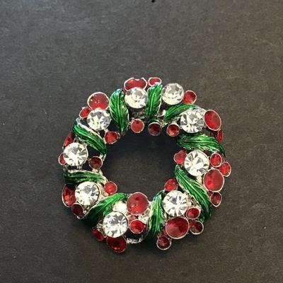 Sale Photo Thumbnail #192: Vintage very nice Christmas wreath brooch. Please see attached photos.