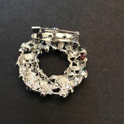 Sale Photo Thumbnail #194: Vintage very nice Christmas wreath brooch. Please see attached photos.