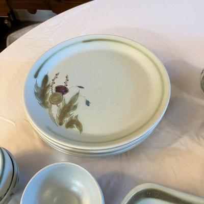 Sale Photo Thumbnail #434: Buchan Portobello Thistle Stoneware Set 30 Pieces