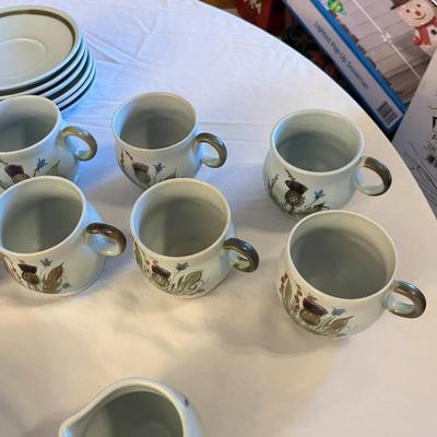 Sale Photo Thumbnail #437: Buchan Portobello Thistle Stoneware Set 30 Pieces