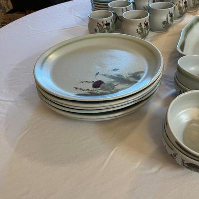 Sale Photo Thumbnail #432: Buchan Portobello Thistle Stoneware Set 30 Pieces