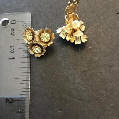 Sale Photo Thumbnail #199: Vintage goldtone, fashion earrings. Please see attached photos.