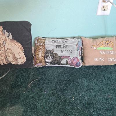 Cat pillows