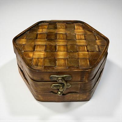 Sale Photo Thumbnail #442: Vintage Woven Rattan Bamboo Wicker Storage Basket with hinged lid
Approximately 8.5" X 3.5"