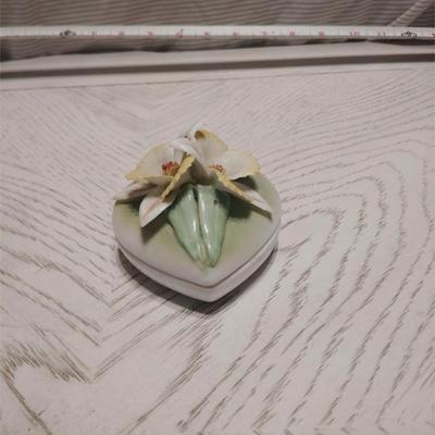 trinket box ceramic