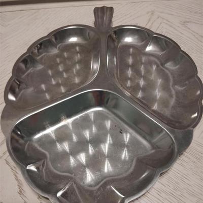 metal trays