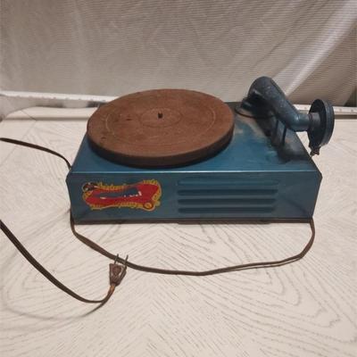 vintage record player-working