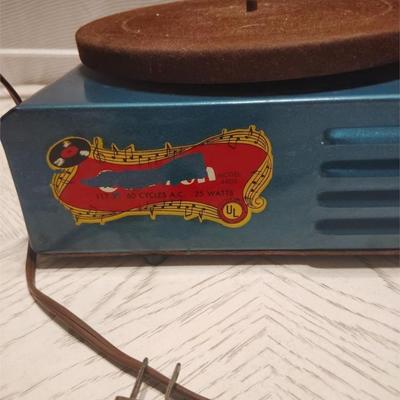 vintage record player-working