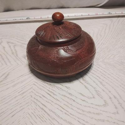 wooden bowl with lid