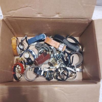 box of fashion watches