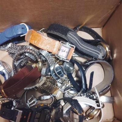 box of fashion watches