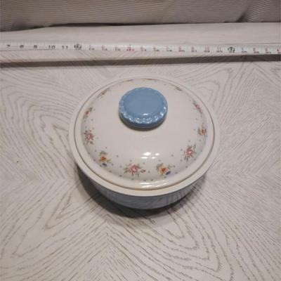 ceramic bowl with lid